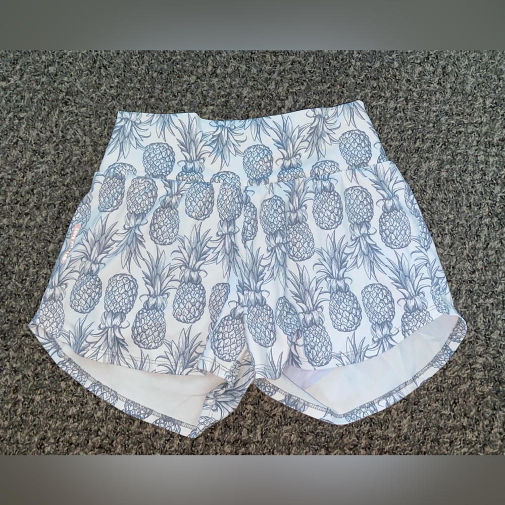 Pineapple runners